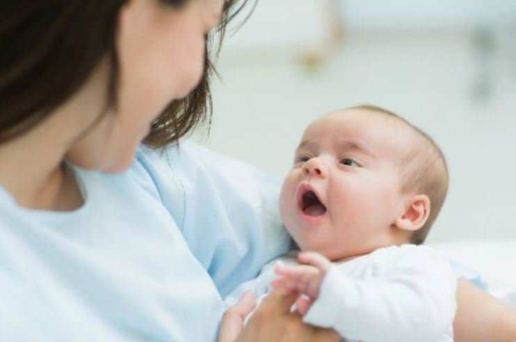 Cách nhận biết bé đã bú no