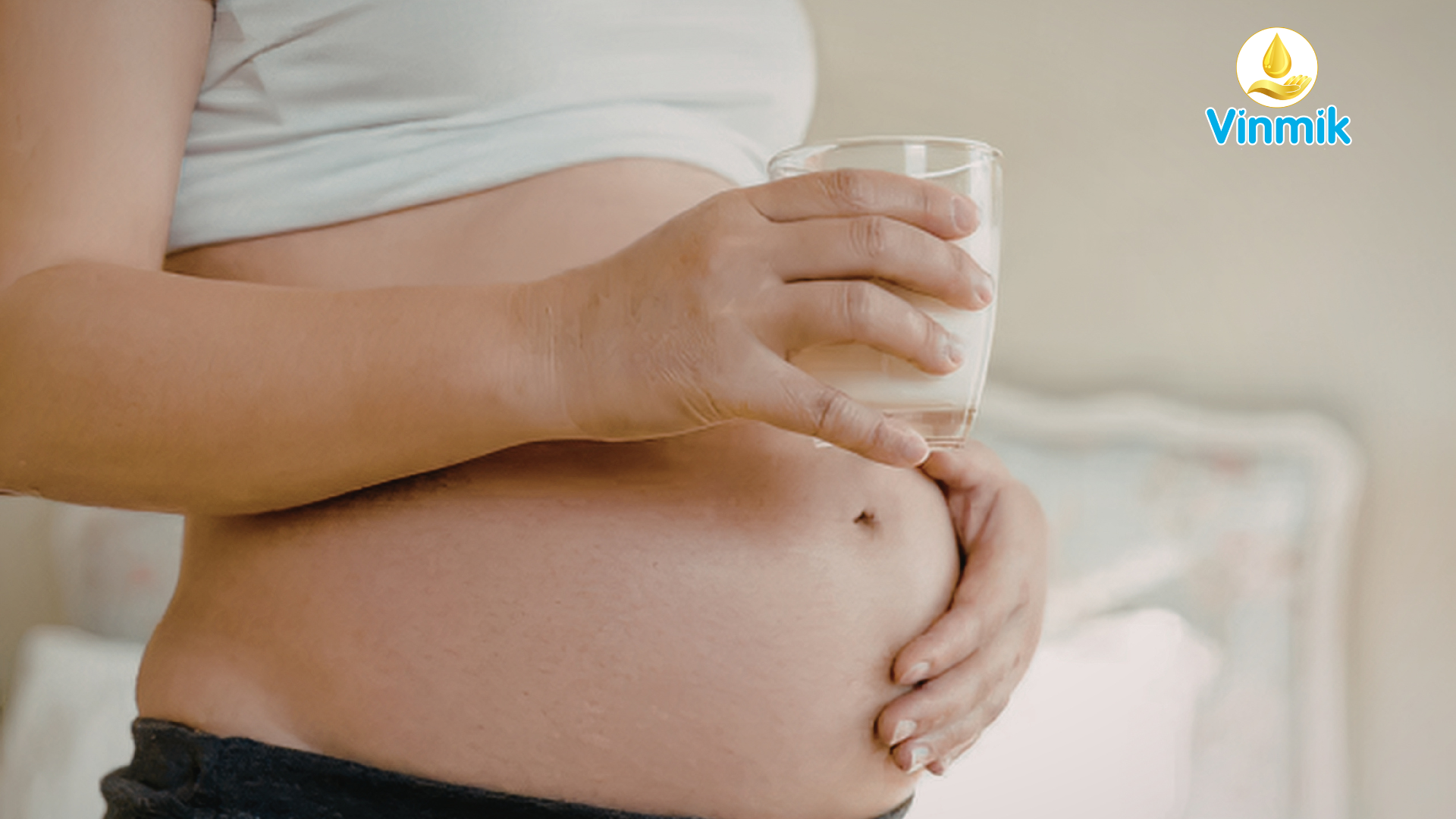 Uống sữa bầu có giúp con tăng cân không?